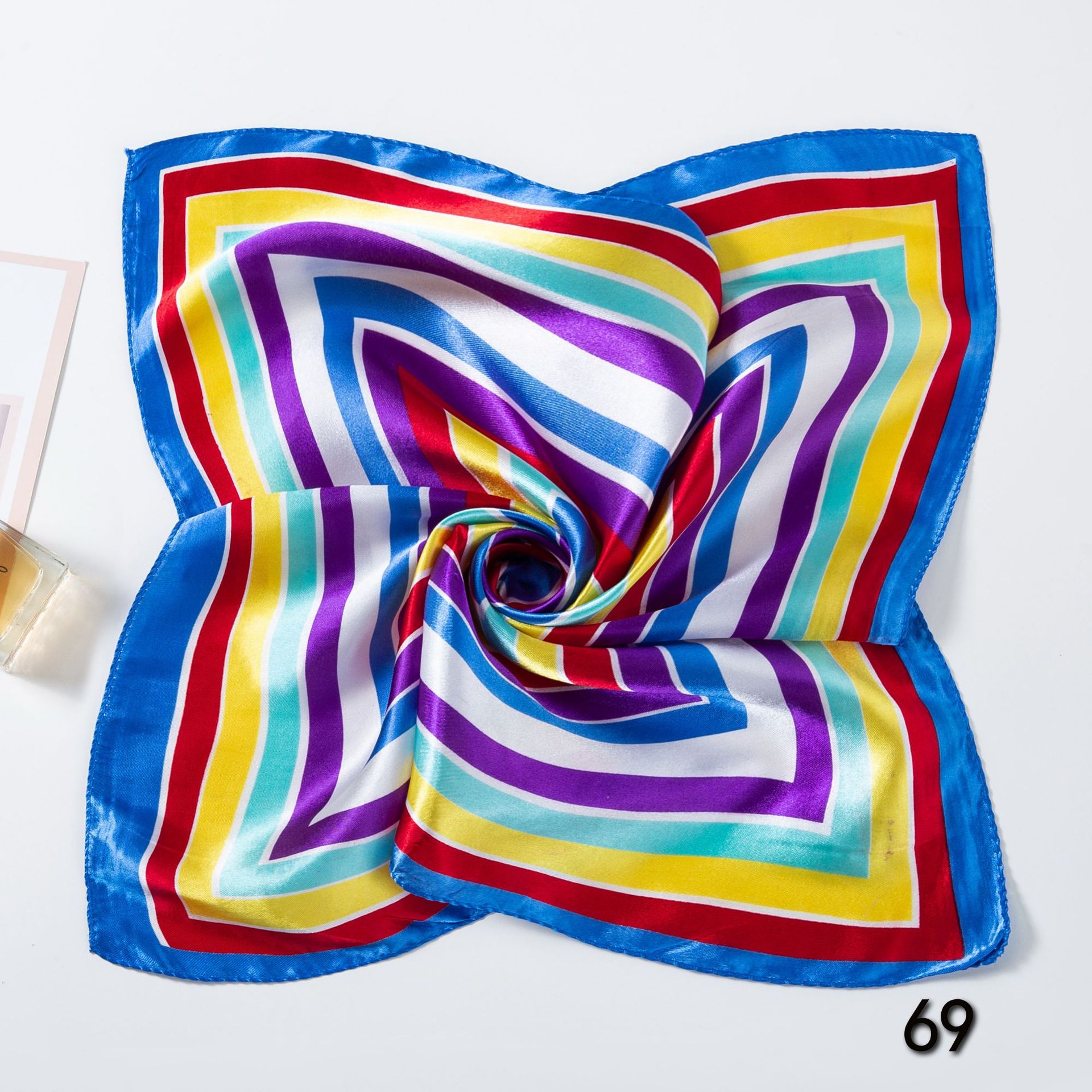 Écharpe carrée imprimée pour f - Silk Scarf Square avis et prix